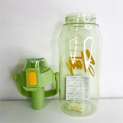 Uitgerust met een anti-corrosiecoating 850 ml en 1 L Korea Tritan Fruit Infuser Flas