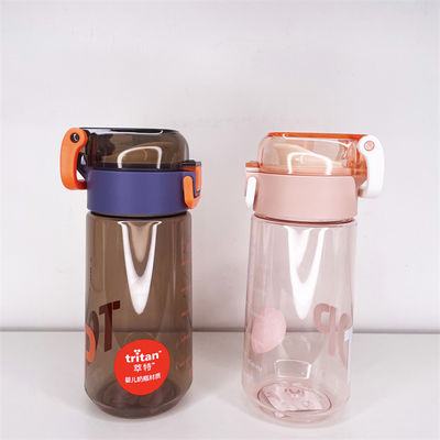 Op maat gedrukte Tritan plastic waterflessen multifunctioneel voor buitencamping
