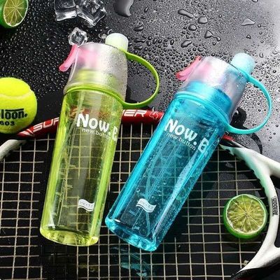 Outdoor Custom Logo Pressing Type Plastic Sportwaterfles met koelingsmistfunctie