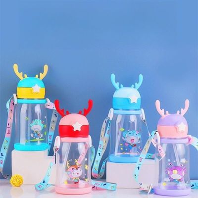 Schattige ontwerp 600ml tekenfilm kinderen bekers Plastic drinkwaterfles met stro