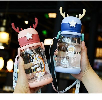 Schattige ontwerp 600ml tekenfilm kinderen bekers Plastic drinkwaterfles met stro