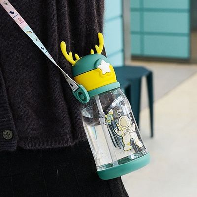 Schattige ontwerp 600ml tekenfilm kinderen bekers Plastic drinkwaterfles met stro