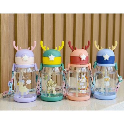 Grote capaciteit kinderen stro waterbeker cartoon zomer 600 ml met aangepaste kleur