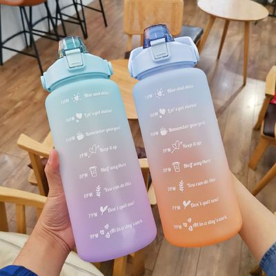 Progressieve kleur Grote capaciteit 2000 ml waterfles met deksel voor buitensporten