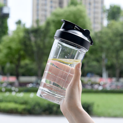 Bewaardeerde proteïnepoeder Draagbare Shake Cup met directe drinkmethode en metalen bal