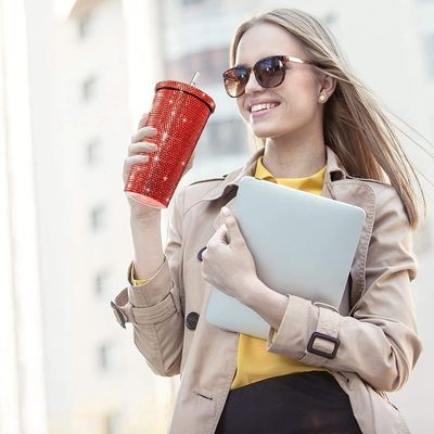 500 ml / 750 ml Tumbler aangepaste kleur dubbel geïsoleerd roestvrij staal buitenreisfles met rietjes