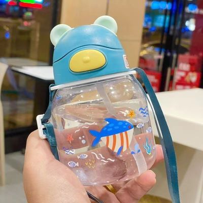 Lichte en duurzame waterfles met een schattig beerontwerp