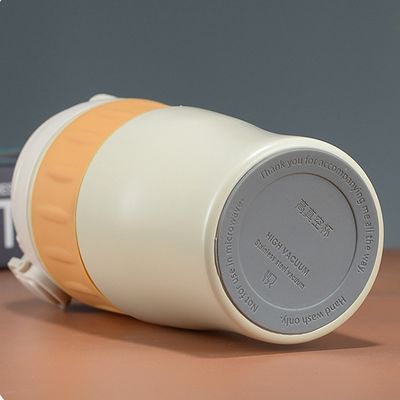 Draagbare roestvrijstalen koffiemokjes met deksel 500 ml lekvrije reisbeker geïsoleerd