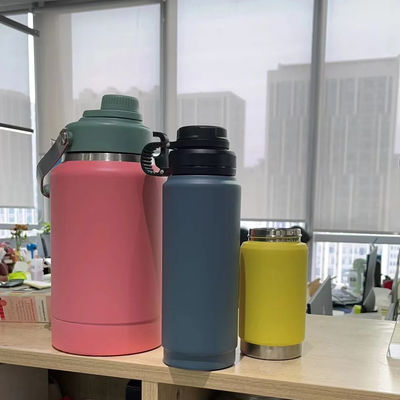 Roestvrij staal 304 vacuümbeker geïsoleerde waterfles 650 ml voor sport en productie