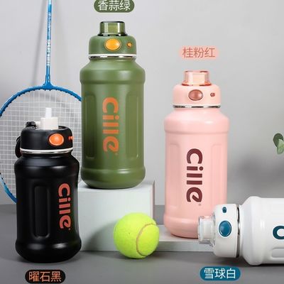 620 ml / 950 ml capaciteit Matte Man Bike Geïsoleerde waterfles met gebogen roestvrijstalen deksel