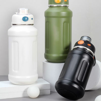 620 ml / 950 ml capaciteit Matte Man Bike Geïsoleerde waterfles met gebogen roestvrijstalen deksel