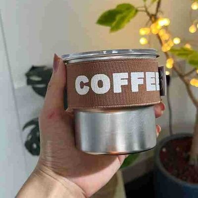 Hoog uitziende 304 roestvrij staal koffiekop met deksel draagbaar en compact