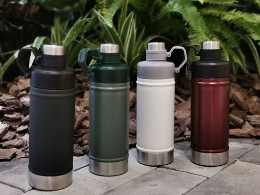 Gele geïsoleerde roestvrij staal sport waterfles Bpa gratis vacuüm fles 18oz 25oz waterflasjes