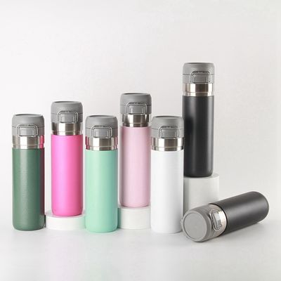 Roestvrij staal waterfles 700 ml dubbele wand vacuümfles voor alle toepasselijke mensen