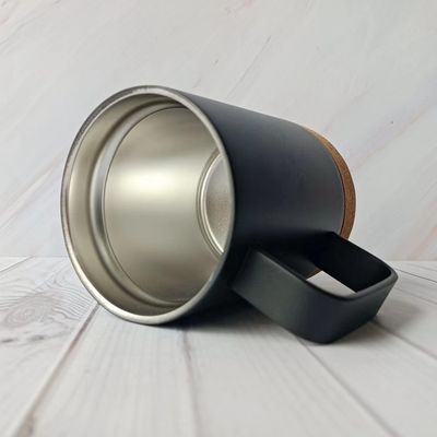 Hedendaagse 16oz rechte roestvrijstalen koffiebak met kurkonder en handvat