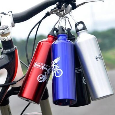 Waterfles voor mountainbikes met karabiner en kokend water, toepasbaar in aluminiumlegering
